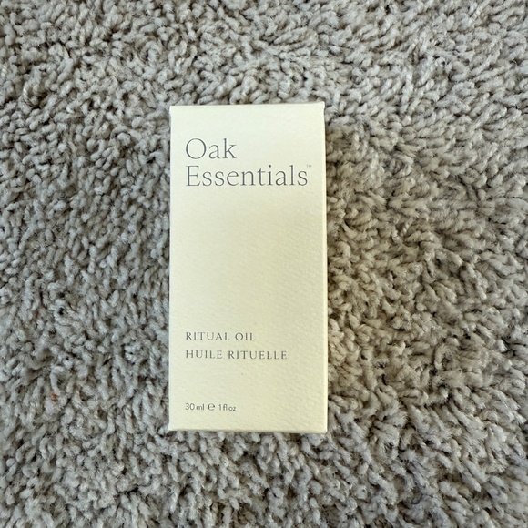 NIB OAK ESSENTIALS Ritual Oil - Picture 2 of 2